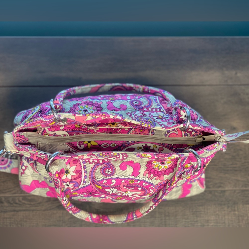 Vera Bradley Paisley Quilted  shoulder Chain Bag Pink - Picture 3 of 16